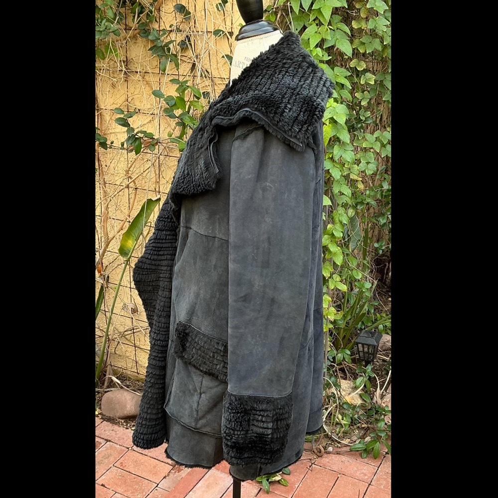Growbeans by Karen Groner 35” Long Midnight Navy Blue Rabbit Fox Shearling Sz M - Picture 4 of 15